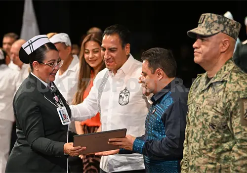 Reconocen a personal de enfermer&iacute;a