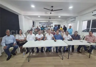 Se organizan por la defensa de la actividad Se organizan por la defensa de la actividad