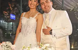 Charito y &Oacute;scar caminaron al altar