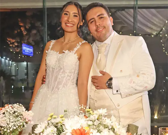 Charito y Óscar caminaron al altar