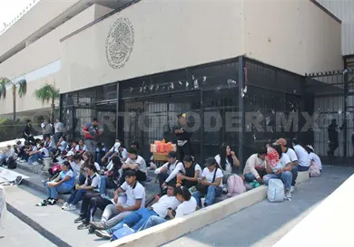 Paro en la Normal; exigen auditoría Paro en la Normal; exigen auditoría