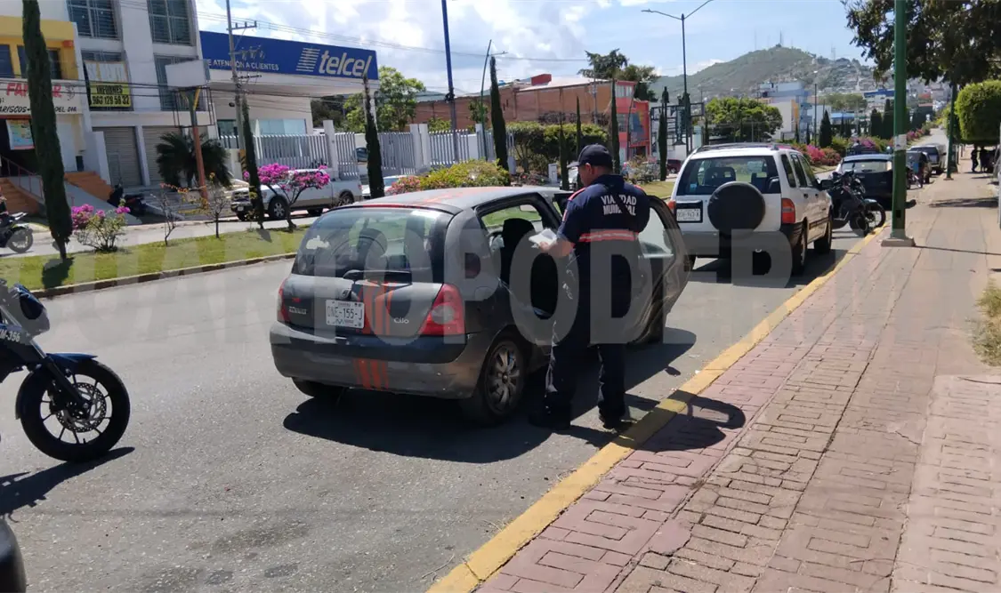 Lo detienen por manejar ebrio y causar un choque