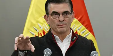 Anuncia Paz cambios en su gabinete tras protestas Anuncia Paz cambios en su gabinete tras protestas