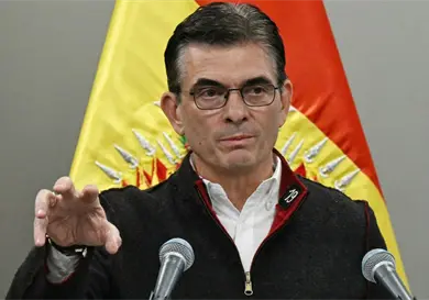 Anuncia Paz cambios en su gabinete tras protestas Anuncia Paz cambios en su gabinete tras protestas