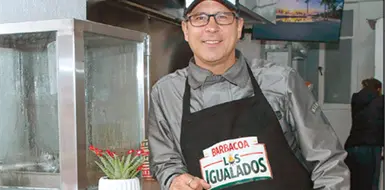 Ulises triunfa con negocio de barbacoa Ulises triunfa con negocio de barbacoa