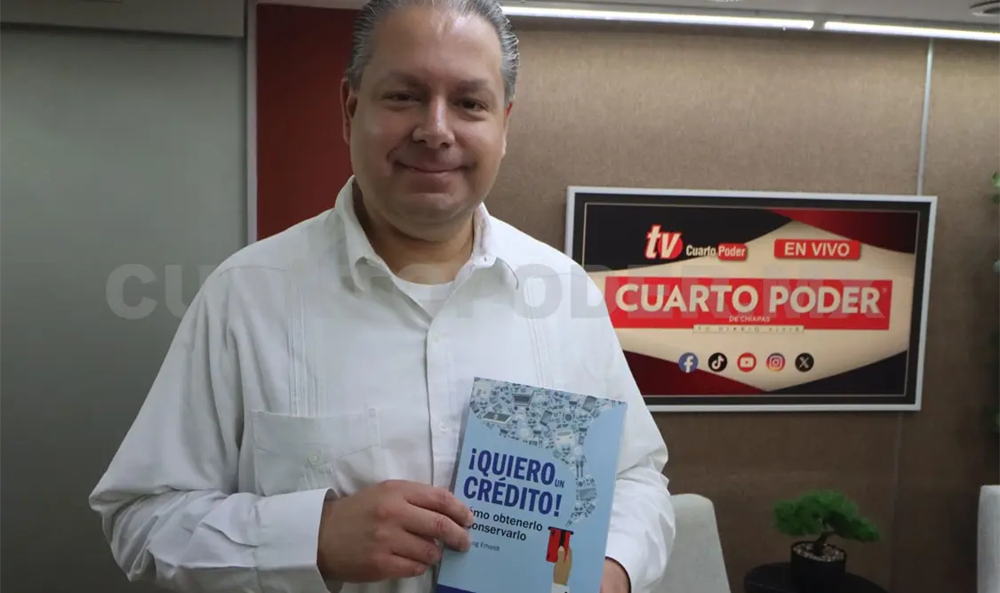 El vocero visitó el estudio de TVO de Cuarto Poder para hablar sobre el Buró de Crédito. Diego Pérez / CP