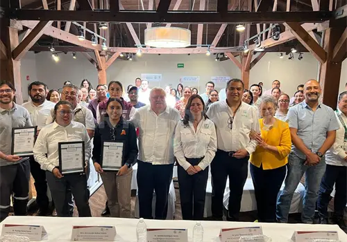 Reconocen a empresas por seguridad laboral