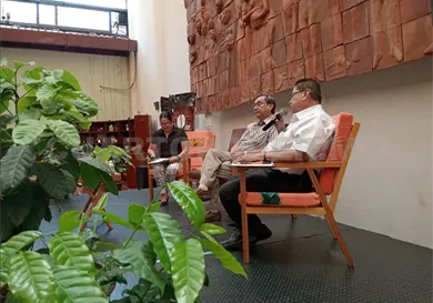 Presentan El tiempo de la ceniza
