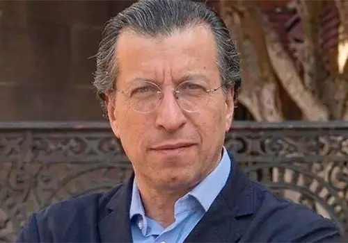 Premian a V&iacute;ctor Manuel Mendiola