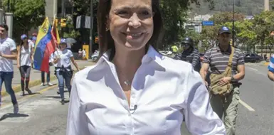 Planea Corina postularse nuevamente a la presidencia Planea Corina postularse nuevamente a la presidencia