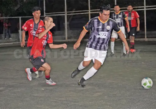 Tux Tachones conquista la Corona Corporativa