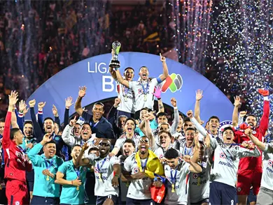 La cruzazulea Pumas; la Máquina, campeón La cruzazulea Pumas; la Máquina, campeón
