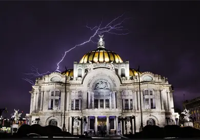 "Cazador de rel&aacute;mpagos", en el MUBO
