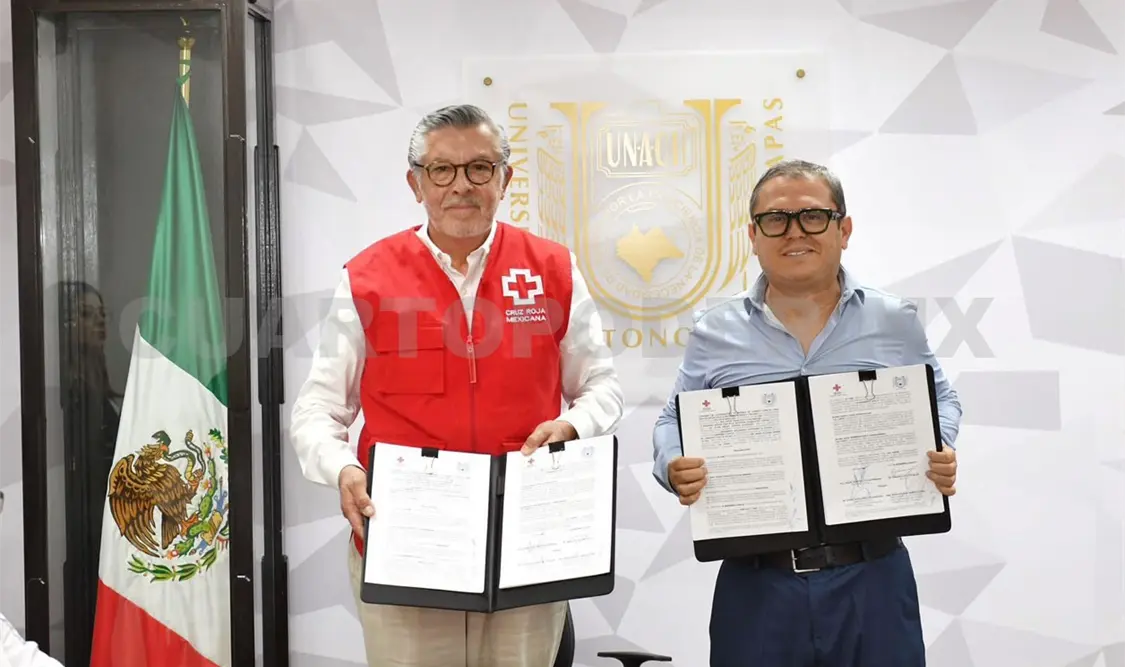 Suscriben un convenio de colaboración en materia de campos clínicos para servicio social. CP