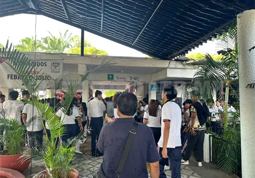 Exigen destitución de directora de la Prepa 2 Exigen destitución de directora de la Prepa 2