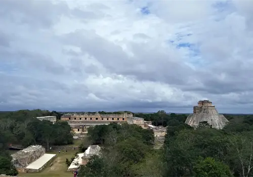 Conoce la zona arqueol&oacute;gica de Uxmal