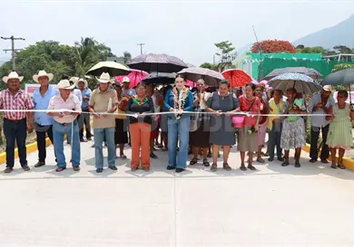 Valeria Rosales inaugura calle en Unión y Progreso Valeria Rosales inaugura calle en Unión y Progreso