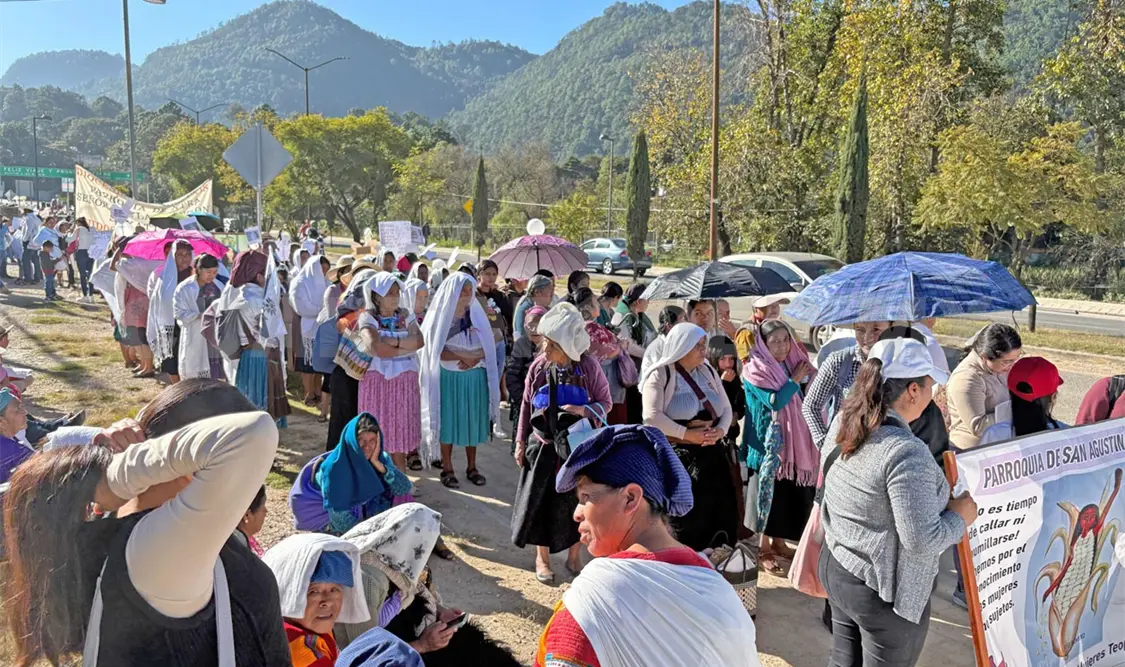 La Diócesis de San Cristóbal ha organizado caminatas para exigir el alto a la violencia en el país. Jofiel Domínguez / CP