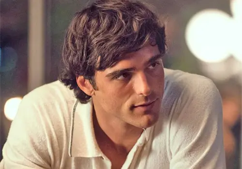 Jacob Elordi se encerró en un ataúd Jacob Elordi se encerró en un ataúd