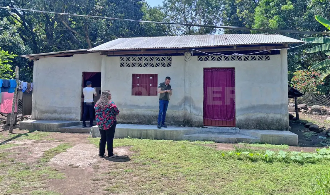 Dentro de la vivienda, un hijo decidió ponerle fin a los días de su madre. Jesús Cruz / CP
