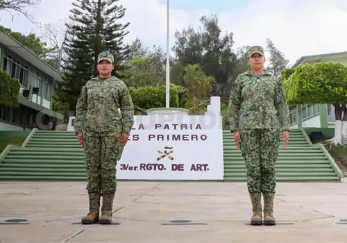 F&aacute;tima y Gloria, militares que combinan la profesi&oacute;n