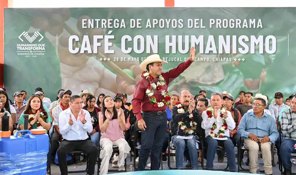Eduardo Ramírez en su gira de trabajo en Bejucal de Ocampo. Cortesía