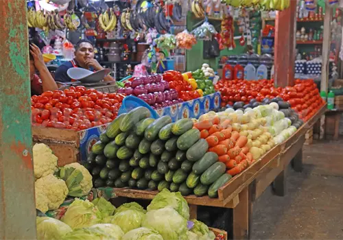 Se disparan precios de frutas y verduras
