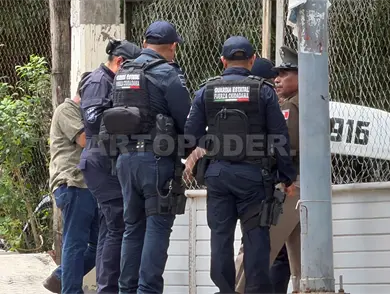 Lo hallan muerto en la entrada de casa