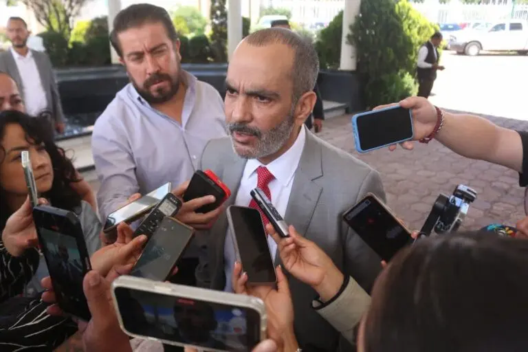 El procurador Francisco Fernández indicó que hasta el momento el funcionario no ha sido separado de su cargo. Cortesía