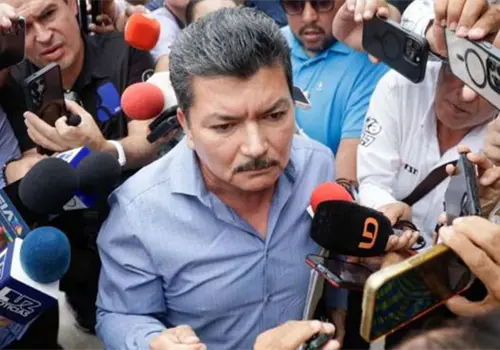 Se entrega en EUA Marco Almanza