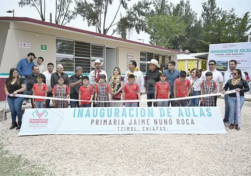 Eduardo Ram&iacute;rez impulsa obra educativa y carretera