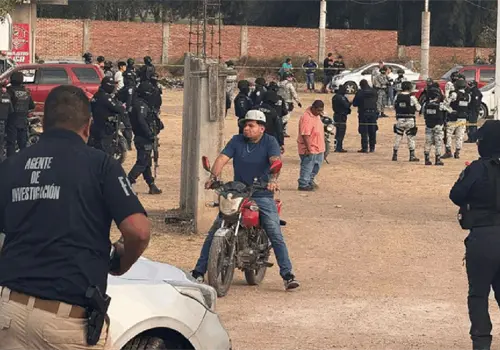 Ataque a balazos deja al menos cuatro muertos Ataque a balazos deja al menos cuatro muertos