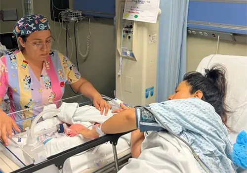 Nacen trillizos en hospital público de Irapuato Nacen trillizos en hospital público de Irapuato