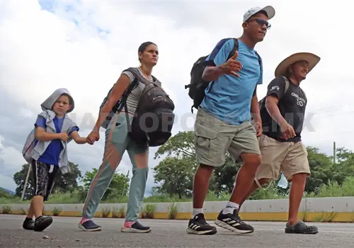 Presión migratoria demanda más servicios básicos Presión migratoria demanda más servicios básicos