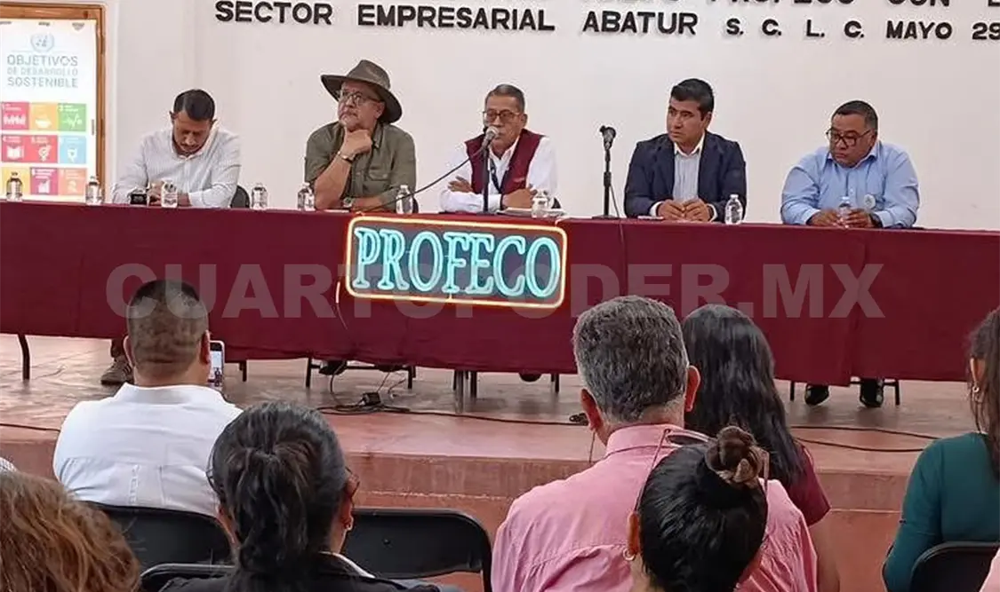 En la reunión participaron la Oficina de Defensa del Consumidor Zona Sureste y empresarios afiliados a la Abatur. Manuel Martínez/CP