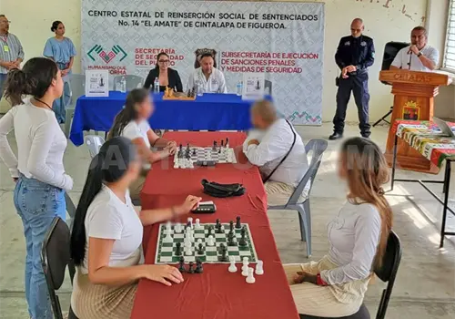 Ajedrez impulsa reinserci&oacute;n femenil