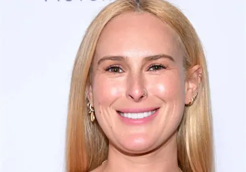 Rumer Willis acusa a su expareja Rumer Willis acusa a su expareja