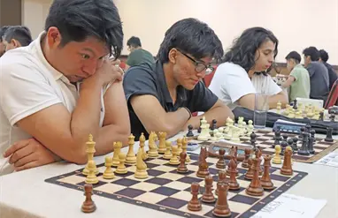 P&eacute;rez gana Torneo del 50 Aniversario de Cuarto Poder