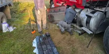 Aseguran 100 kilos de cocaína en tráiler Aseguran 100 kilos de cocaína en tráiler