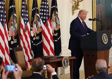 Trump desiste del fondo millonario Trump desiste del fondo millonario