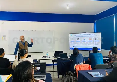 Instalan taller de IA para la ense&ntilde;anza de lenguas