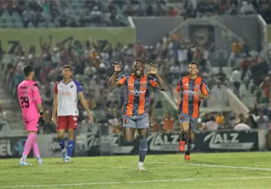 Agualimpia se incorpora al San Carlos