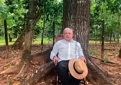 EUA est&aacute; tratando de debilitar a Morena: AMLO