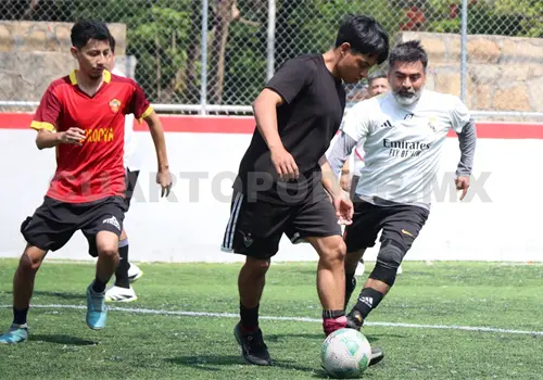 Ice Cars FC mantiene paso arrollador