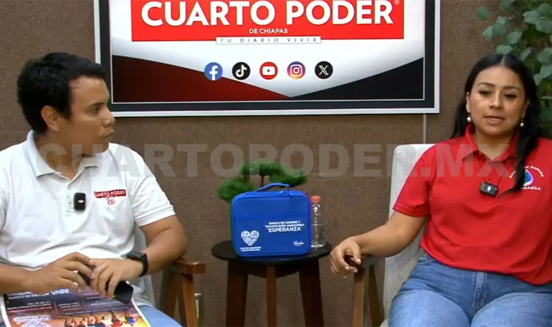 Nancy Rosario Burgoa Santos visitó el estudio de TVO Cuarto Poder para presentar oficialmente la convocatoria. Cortesía