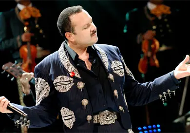 Pepe Aguilar "batea" a Majo y Nodal Pepe Aguilar "batea" a Majo y Nodal