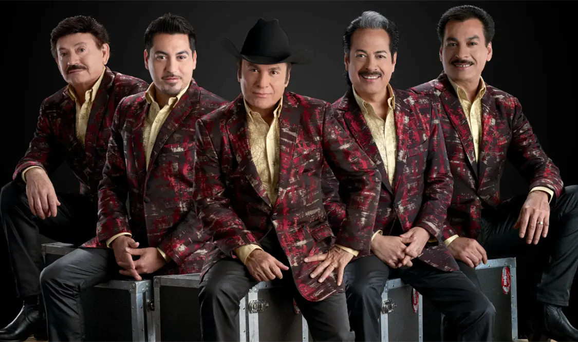 Tigres del Norte llegan al estadio GNP