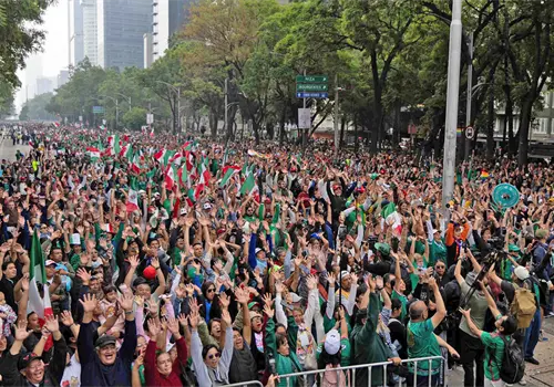 CDMX logra la Ola Más Grande del Mundo CDMX logra la Ola Más Grande del Mundo
