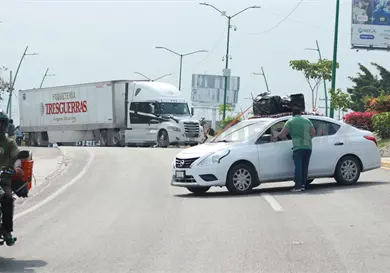 Afecta al transporte bloqueo magisterial Afecta al transporte bloqueo magisterial