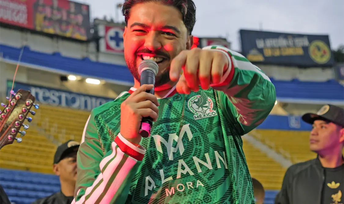 Regional mexicano y futbol se fusionan